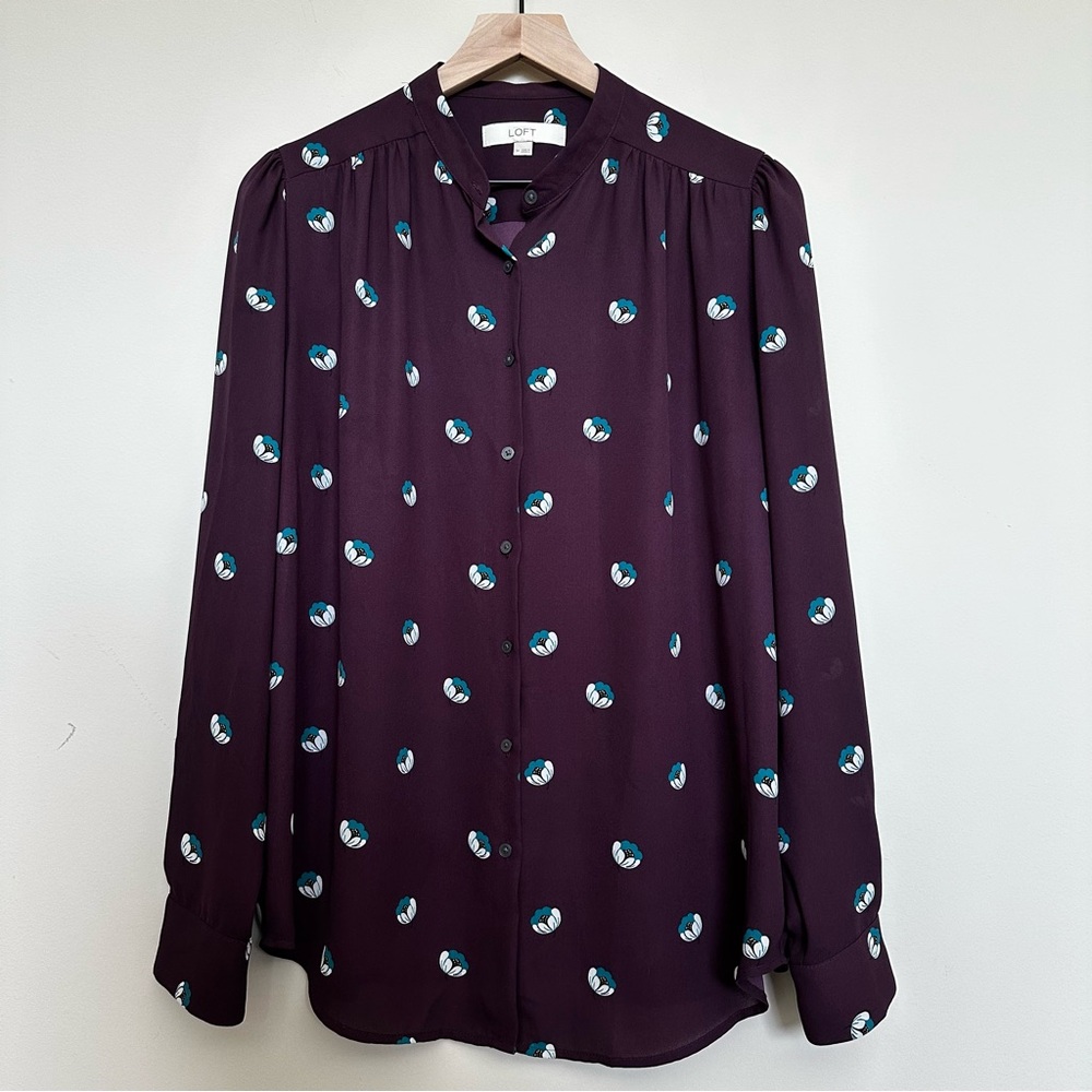 Women’s Medium LOFT Blouse Button-Up